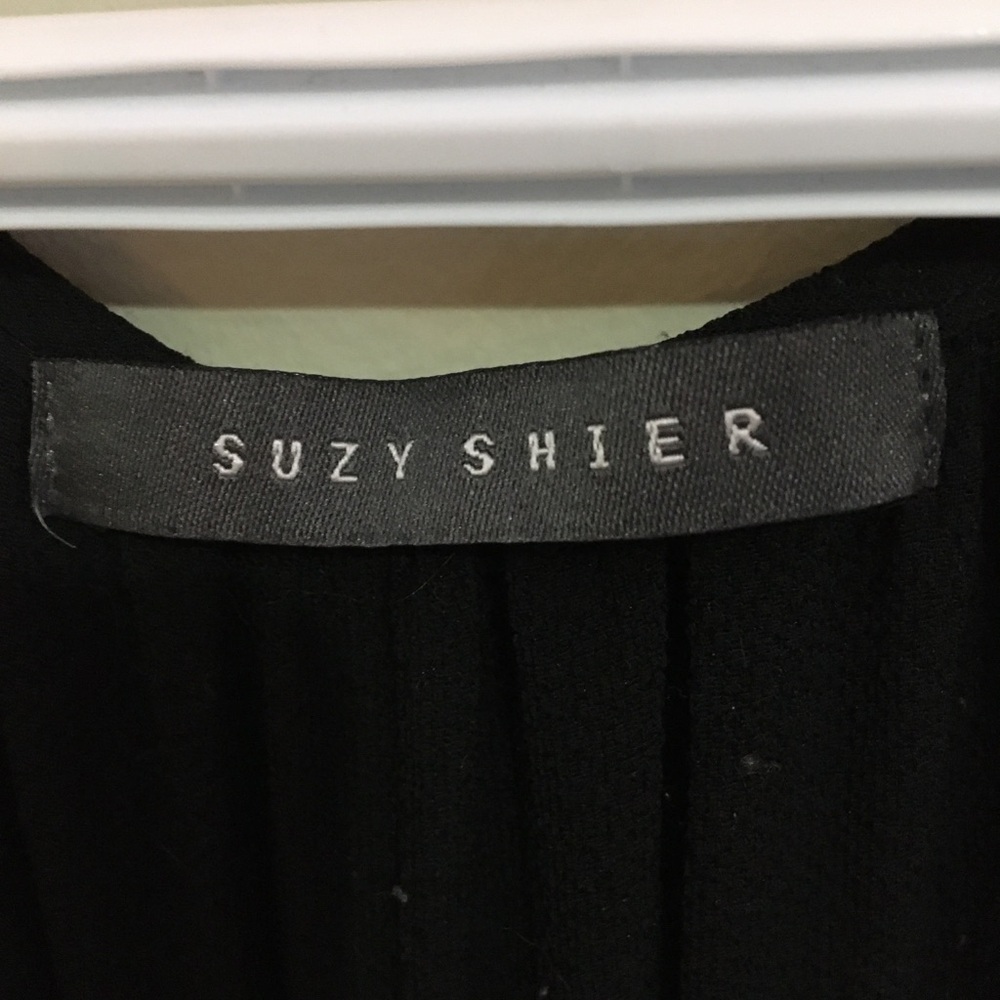 Elegant Black Ruffle Sleeve Top - Picture 5 of 5